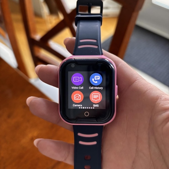 Kids Smart Watch | New in Box | Fun, Healthy & Educational - Picture 1 of 6